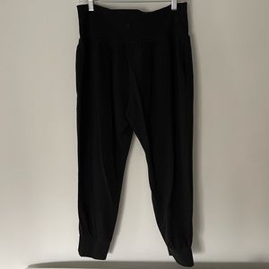 Athleta Salutation Jogger. Size MP. Black